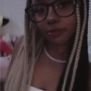 Meet your Posher, Sharyn